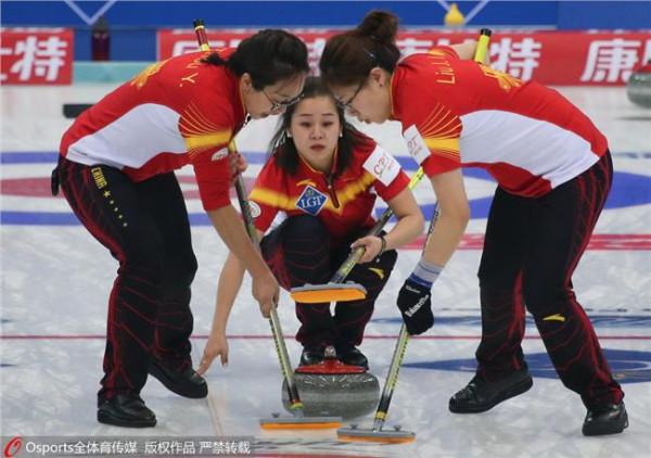 >中国女子冰壶队周妍 女子冰壶世锦赛 中国队争冬奥席位促冰壶普及