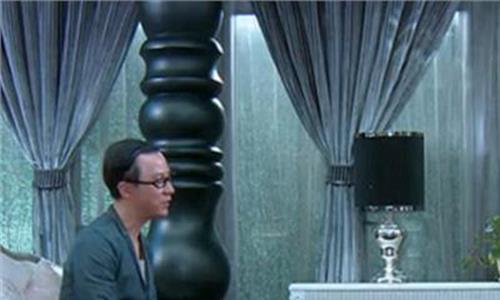 王茂蕾何炅合影 在《延禧攻略》中演大反派的王茂蕾 新剧要演慈父