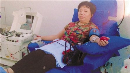 方于女士 方女士19年无偿献血 相当于12个成年人全身血量