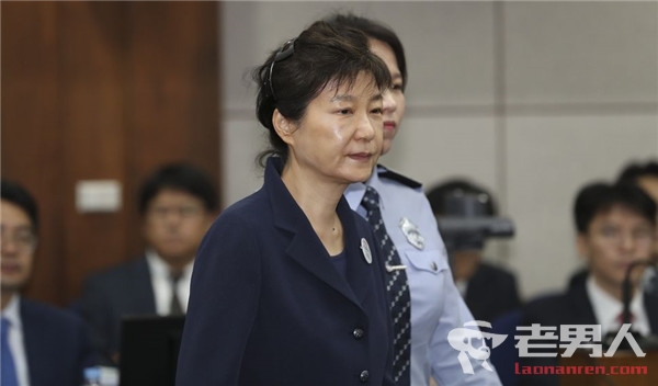 韩前总统朴槿惠被捕满一年 一审宣判量刑将超20年