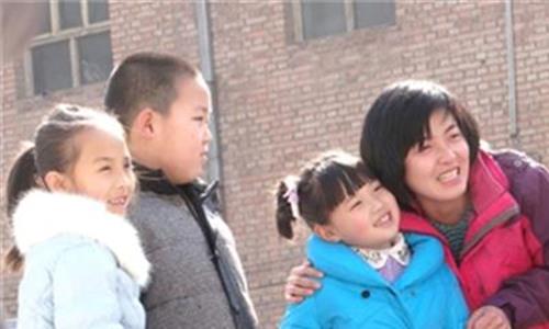 感动中国人物孟佩杰 感动中国人物——照顾养母12年的孝女孟佩杰(图)