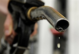 油价调整最新消息：全国成品油价格上涨 93＃汽油折合0.31元／升 (图)