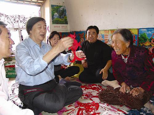 文化传统庞朴阅读答案 冯骥才:守望民间文化的知识分子|阅读答案试题