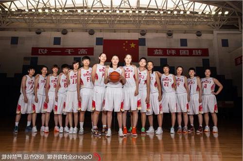 >中国女篮队员陈晓佳 中国女篮公布亚锦赛名单 江苏球员陈晓佳入选