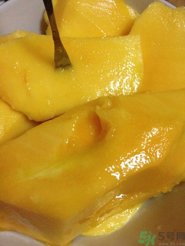 芒果可以冰冻吗？芒果冻硬了好吃吗？