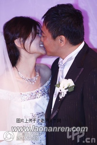 姜培琳嫁给联想集团高管 婚礼亲吻笑场爱意泛滥【图】