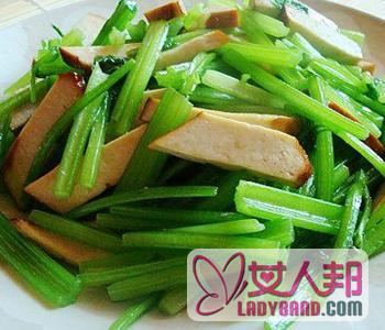 【炒芹菜的做法大全】炒芹菜怎么做好吃_芹菜叶子能吃吗