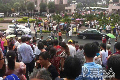 广东汕头刑拘26名冲击市委机关违法人员