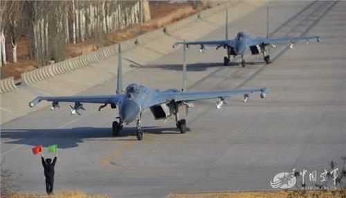 >中国空军一架苏27战斗机坠毁 2名飞行员疑牺牲