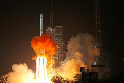 中国火箭研发进展大公开：重型火箭服务载人登月