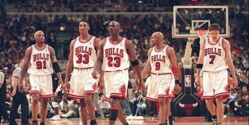 乔丹和库里谁才是NBA历史第一？乔丹怼库里：没有总冠军73胜什么都不是