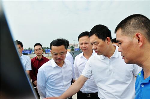 刘小涛任汕头市长 汕头代市长刘小涛带队调研港口和铁路建设