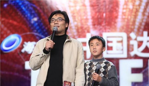 马子跃的评委 《中国达人秀》:马子跃天籁童声感动评委