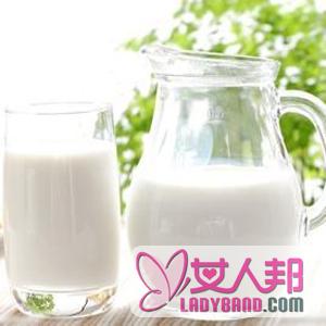 【鲜奶可以加热吗】鲜奶加热的方法_鲜奶的饮食禁忌