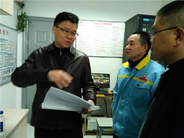 威海副市长杨丽 公主岭副市长杨丽红检查节前市场供应和安全生产