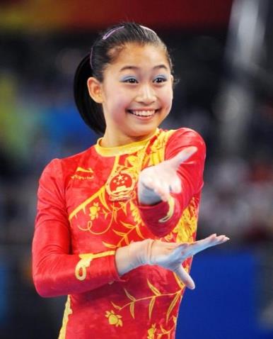 何可欣邓琳琳 体操女队三人获世界金牌 邓琳琳何可欣双料冠军