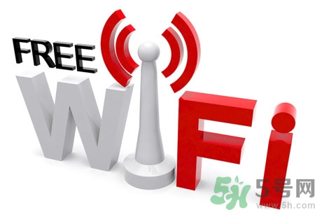 >大学里都有免费的wifi吗？大学宿舍里面有wifi吗？