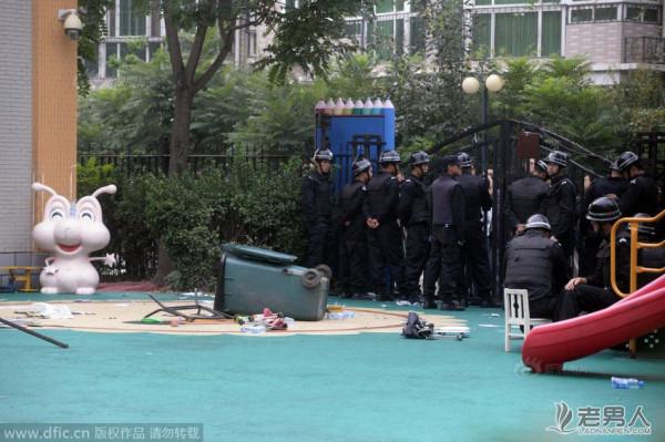 北京一幼儿园遭50多名保安打砸