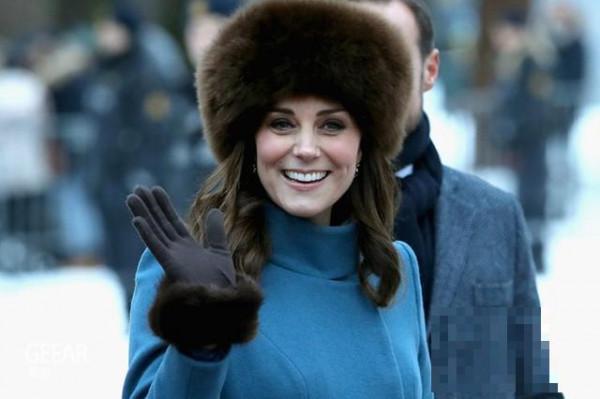 凯特王妃在室内也不脱大衣，难怪别人都说英国皇室守旧？