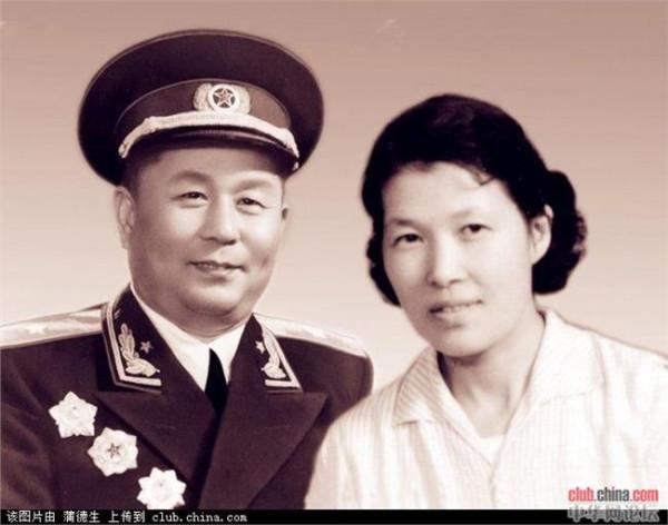 开国中将覃健 开国少将的夫人和子女 开国少将子女名单 中国开国少将丁盛子女名单