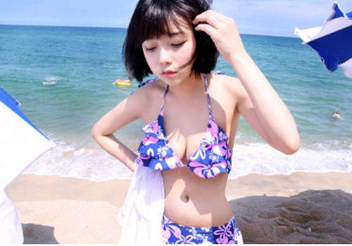 郑惠媛比基尼 25岁的女孩子看起来只有18岁
