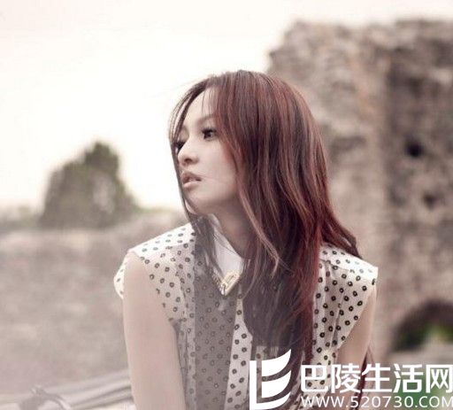 张韶涵与素人合唱《欧若拉》 出道15年实现了音乐梦想
