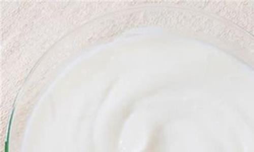 牛奶面粉面膜功效 牛奶蜂蜜面粉面膜的功效