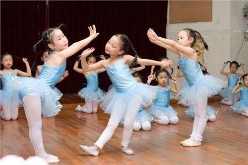 >英皇芭蕾考级和北京舞蹈学院芭蕾考级介绍