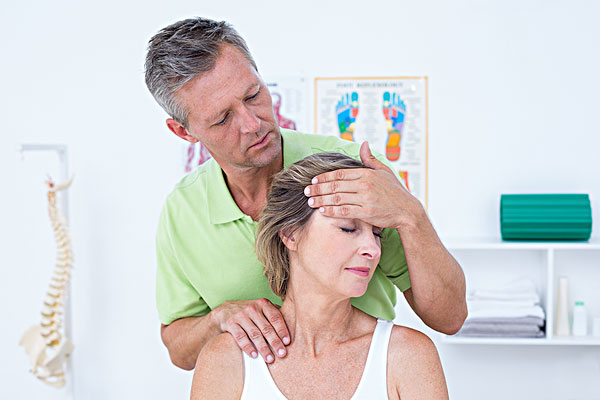 肩颈酸痛有什么按摩办法 肩胛骨操速见效