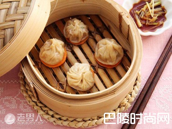 >上海小笼包的做法 北京烤鸭的做法|天津锅巴菜做法 重庆辣子鸡的做法