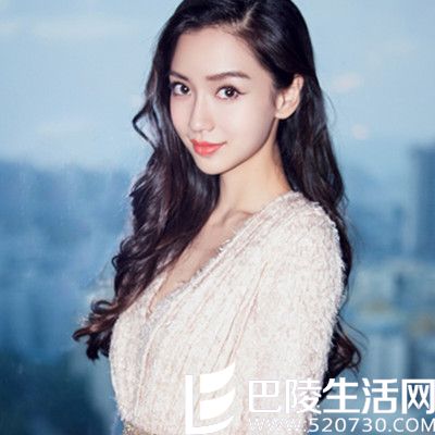 网友感叹杨颖的腰好瘦 baby疑似操劳过度瘦成皮包骨