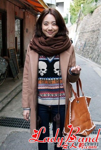>韩国美女 冬天服装服饰与羊绒衫搭配的技巧