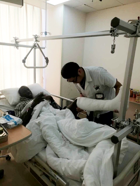 登巴巴恢复情况 登巴巴术后恢复状况良好28日出院将赴卡塔尔康复