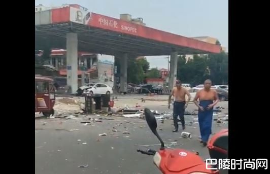 河南濮阳加油站爆炸5伤 因施工挖破天然气管气爆所致