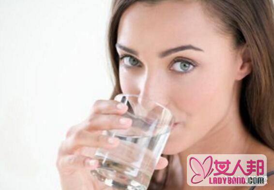 >揭秘正确喝水减肥方法 教你如何正确喝水