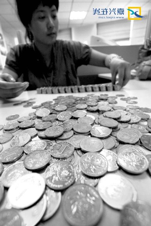 有若干个数a1 1万枚硬币有多重?60多公斤! 1万枚硬币数多久?4个多小时!