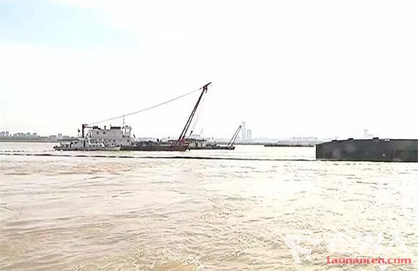 长江发生船舶碰撞 3船沉没9人落水4人失踪不明