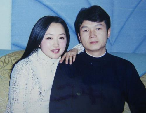 吴萍图片 杨钰莹要跟谁结婚了杨吴萍去世的葬礼图片钰莹要跟谁结婚了