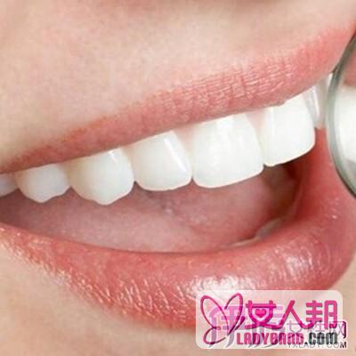 >牙龈松动是什么原因造成的 3个方法教你保护好自己的牙齿