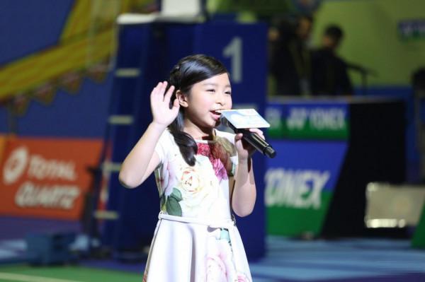 10岁生日唱美女与野兽 谭芷昀任羽毛球赛表演嘉宾