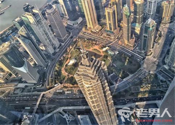 >中国第一高楼开放 上海中心详情揭秘