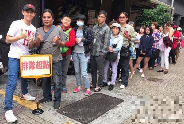 林志颖帮大哥在台北夜市摆摊卖肠粉 生意太火爆引来税务局