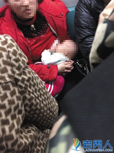 地铁妈妈哺乳婴儿被公益组织官微批 引发众多网友声讨