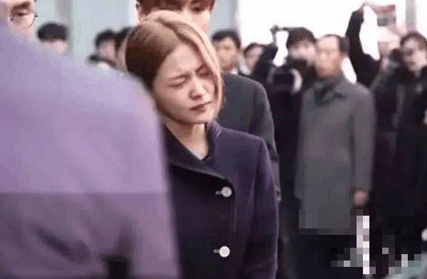 C位出殡是什么意思 C位出殡来源于韩女星金艺林葬礼抢镜