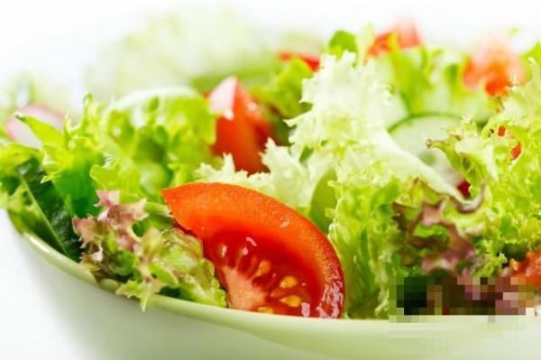 >蔬菜沙拉怎么做简单又好吃  教你健康美食