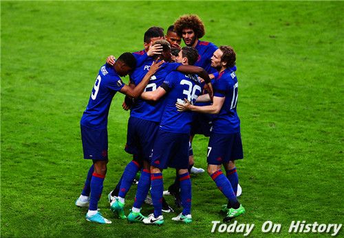 曼联2-0阿贾克斯完成欧战全满贯 穆帅助3支队伍夺冠成历史第1人