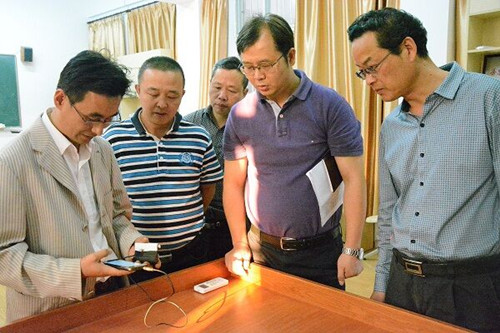 李东海物理 东海中学物理老师徐忠岳成立科学创新实验室