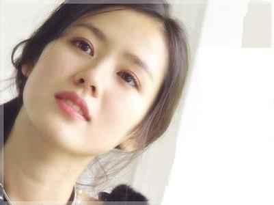 孙艺珍在韩国女演员中长相和演技分别是什么水平?