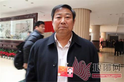 王廷江供认属下袭警 称对票价不满期望法令处理