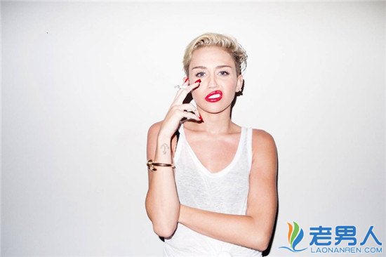 麦莉·赛勒斯（Miley Cyrus）吸毒露点图片及转型成坏女孩过程